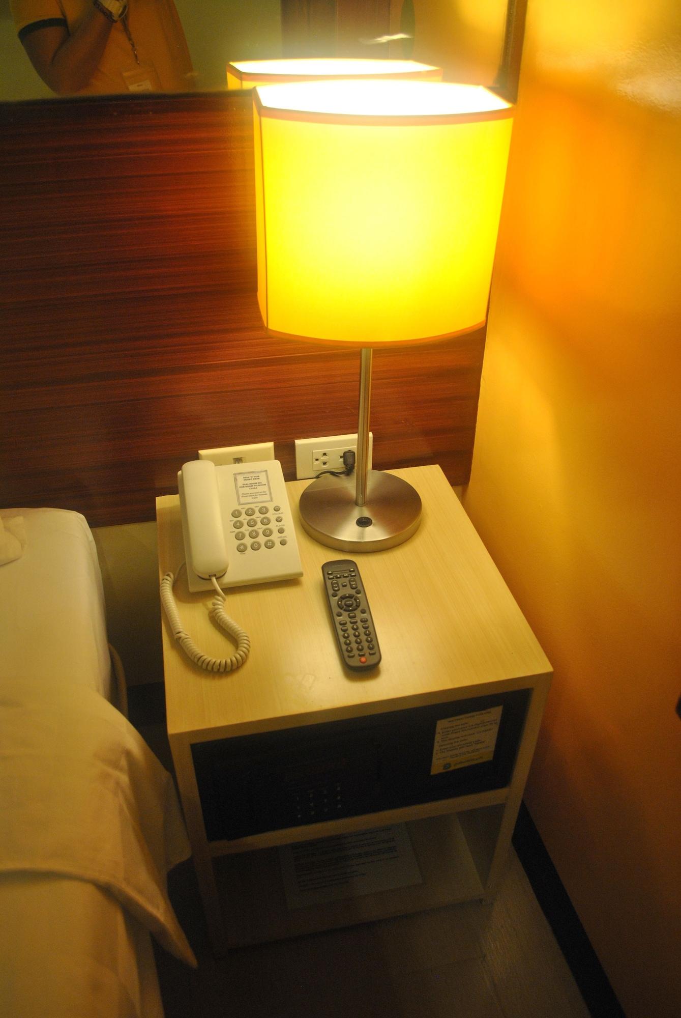 Go Hotels Tacloban Exterior foto