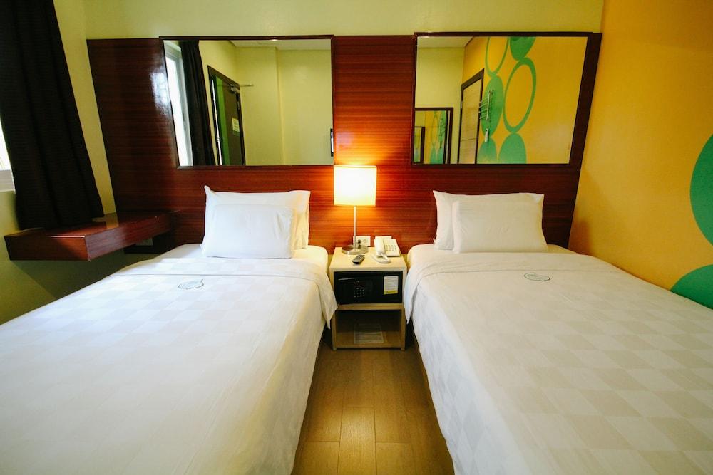 Go Hotels Tacloban Exterior foto