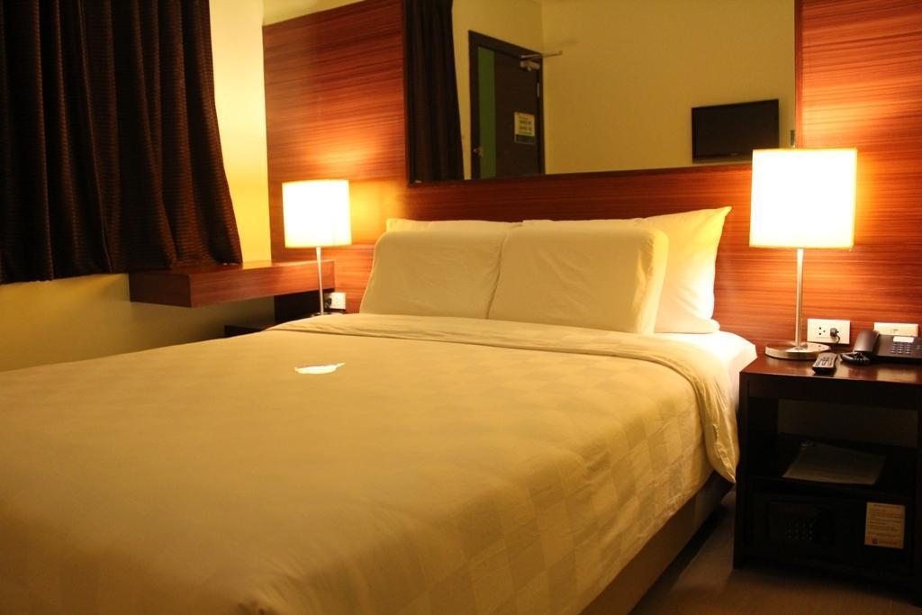 Go Hotels Tacloban Exterior foto