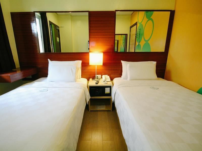 Go Hotels Tacloban Exterior foto