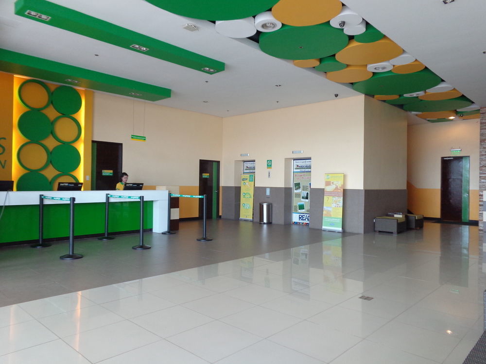 Go Hotels Tacloban Exterior foto