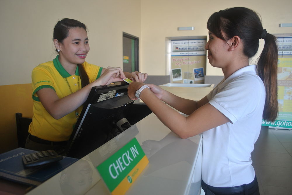 Go Hotels Tacloban Exterior foto