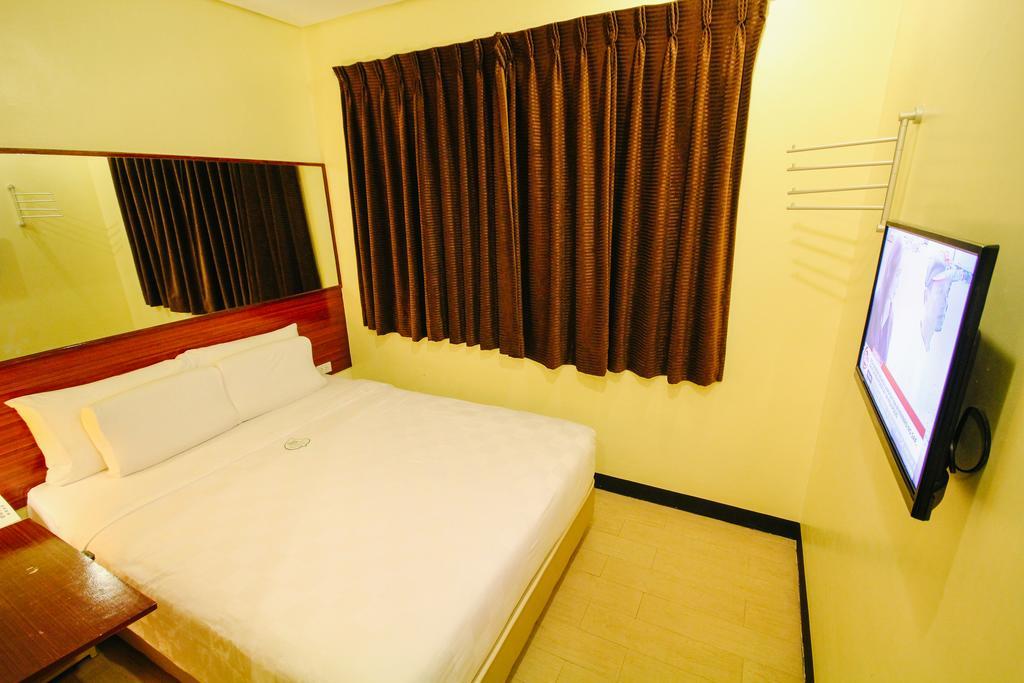 Go Hotels Tacloban Exterior foto