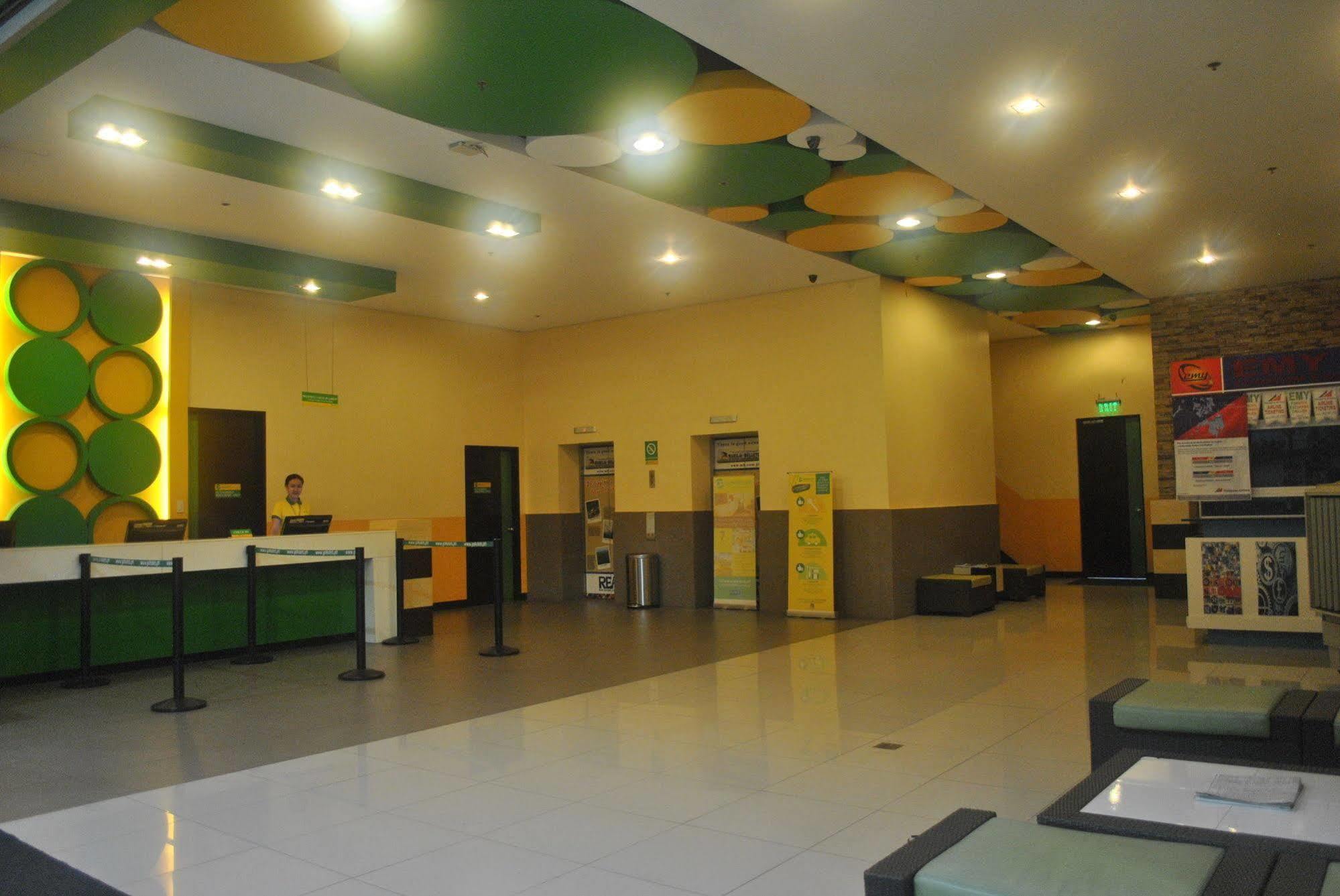 Go Hotels Tacloban Exterior foto